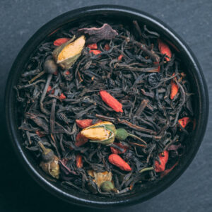 herbata-czarna-z-pakami-rozy-jagodami-goji-i-hibiskusem-pracownia-ziol